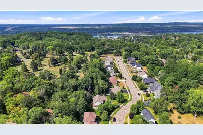 605 Knollwood Drive, Hudson, WI 54016 - Photo 35