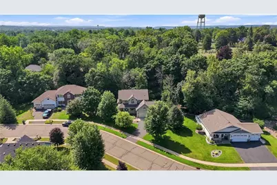 605 Knollwood Drive, Hudson, WI 54016 - Photo 37