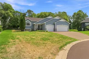2733 Galway Ct, Hudson, WI 54016 - Photo 3