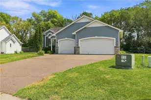 2733 Galway Ct, Hudson, WI 54016 - Photo 5