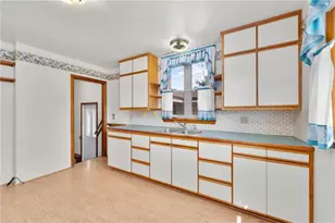 407 W Buckman St, Augusta, WI 54722 - Photo 9