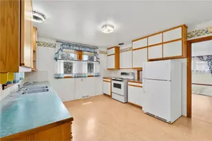407 W Buckman St, Augusta, WI 54722 - Photo 7