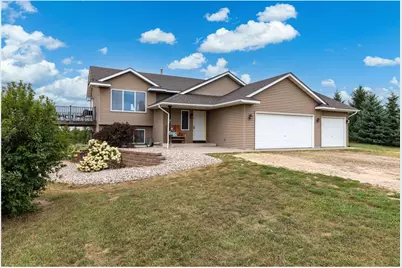 926 189th Avenue, New Richmond, WI 54017 - Photo 1