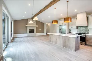251 Saddle Ridge Ln, Troy Township, WI 54022 - Photo 3