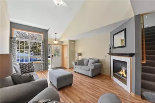 2335 Oakridge Cir, Hudson, WI 54016 - Photo 5