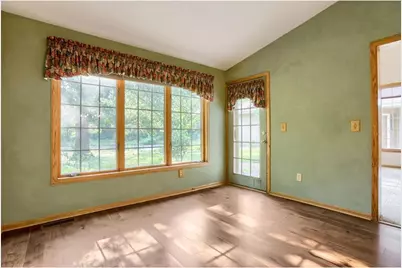 1896 Beebe Road, Maplewood, MN 55109 - Photo 9