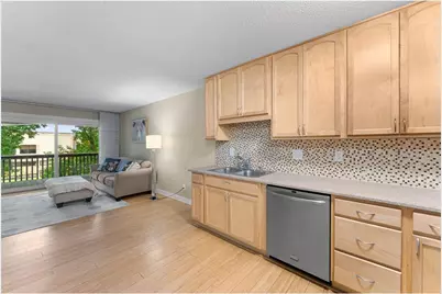 2800 Hamline Avenue #313, Roseville, MN 55113 - Photo 5