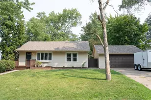 2027 Northwood Dr, North Saint Paul, MN 55109 - Photo 3