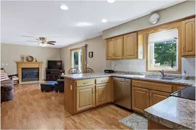 899 Wert Road, Hudson, WI 54016 - Photo 9