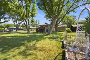 2370 Pleasant View Dr, New Brighton, MN 55112 - Photo 25