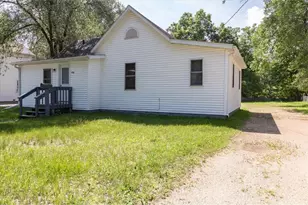408 18th Ave, Menomonie, WI 54751 - Photo 3