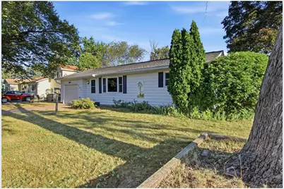 1002 W Spruce Street, Chippewa Falls,  54729 - Photo 25