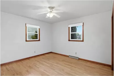 1002 W Spruce Street, Chippewa Falls,  54729 - Photo 15