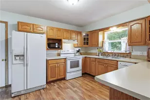 1002 W Spruce St, Chippewa Falls,  54729 - Photo 3