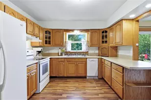 1002 W Spruce St, Chippewa Falls,  54729 - Photo 5