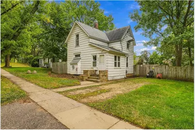 536 E Maple Street, River Falls, WI 54022 - Photo 3