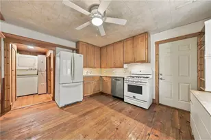536 E Maple St, River Falls, WI 54022 - Photo 9