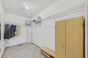 1240 County Road D, Maplewood, MN 55109 - Photo 17