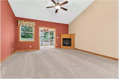 5845 Oakgreen Court, Stillwater, MN 55082 - Photo 7