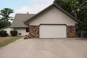 2707 Cherry Blossom Ln, Menomonie, WI 54751 - Photo 3