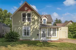 419 N 1st St, New Richmond, WI 54017 - Photo 3
