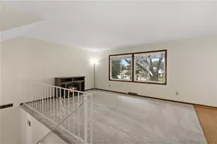 582 Clover Leaf Pkwy, Blaine, MN 55434 - Photo 21