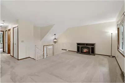 582 Clover Leaf Parkway, Blaine, MN 55434 - Photo 5