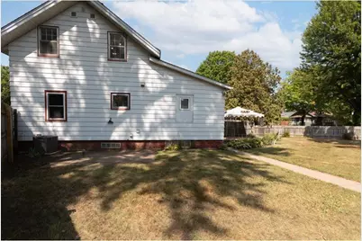 855 Stout Street, Menomonie, WI 54751 - Photo 41