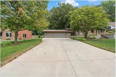 1619 Golf View Drive, River Falls, WI 54022 - Photo 51