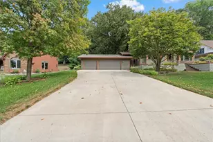 1619 Golf View Dr, River Falls, WI 54022 - Photo 51