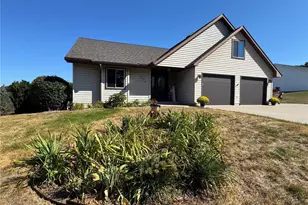 4002 Oak Knoll Dr, Eau Claire, WI 54701 - Photo 3