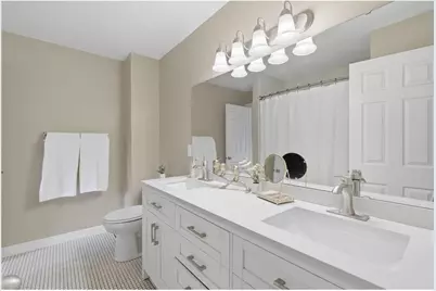 4250 Thornhill Lane, Vadnais Heights, MN 55127 - Photo 17