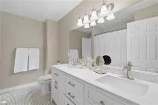 4250 Thornhill Ln, Vadnais Heights, MN 55127 - Photo 17