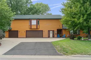 9140 Aldrich Ave, Bloomington, MN 55420 - Photo 3