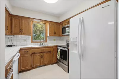 454 Oday Street, Maplewood, MN 55119 - Photo 19