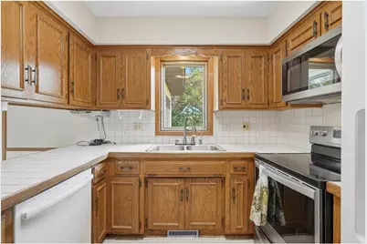 454 Oday Street, Maplewood, MN 55119 - Photo 17
