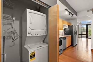 10 E 26th St, Minneapolis, MN 55404 - Photo 17