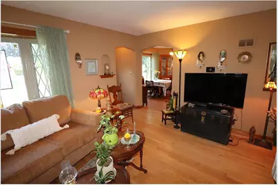 2141 S Livingston Terrace, West Allis, WI 53219 - Photo 21