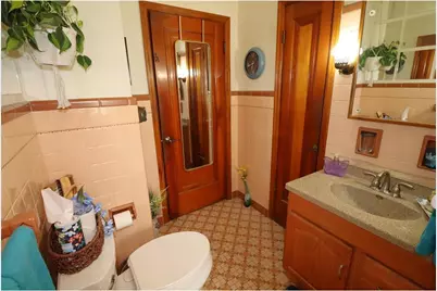 2141 S Livingston Terrace, West Allis, WI 53219 - Photo 37