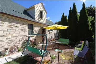 2141 S Livingston Terrace, West Allis, WI 53219 - Photo 11
