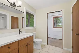 272 Glenmont Rd, Troy Township, WI 54022 - Photo 17