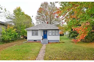 1716 6th St, Menomonie, WI 54751 - Photo 1