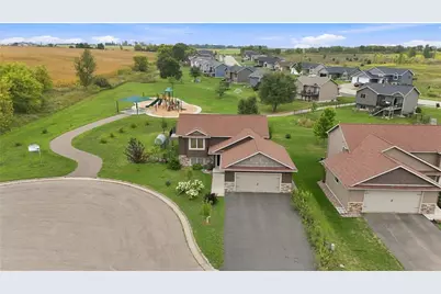 2237 Pioneer Trail, New Richmond, WI 54017 - Photo 3