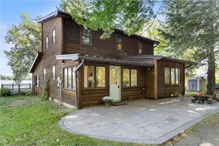 246 Magnor Lake Ct, Clayton, WI 54004 - Photo 17