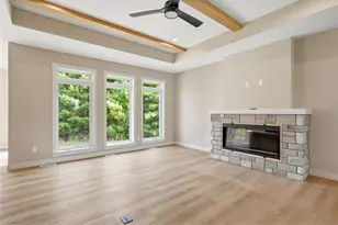 538 Chapman Hls Ct, Saint Joseph, WI 54016 - Photo 5