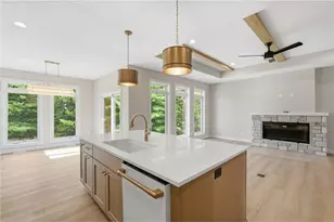 538 Chapman Hls Ct, Saint Joseph, WI 54016 - Photo 7