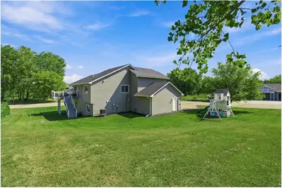 2060 Pleasant Drive, Prescott, WI 54021 - Photo 27