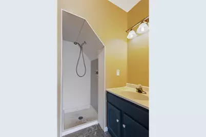 319 N Pearl Street, River Falls, WI 54022 - Photo 19