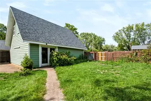 319 N Pearl St, River Falls, WI 54022 - Photo 35