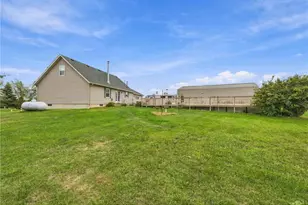927 40th St, Clayton, WI 54004 - Photo 3